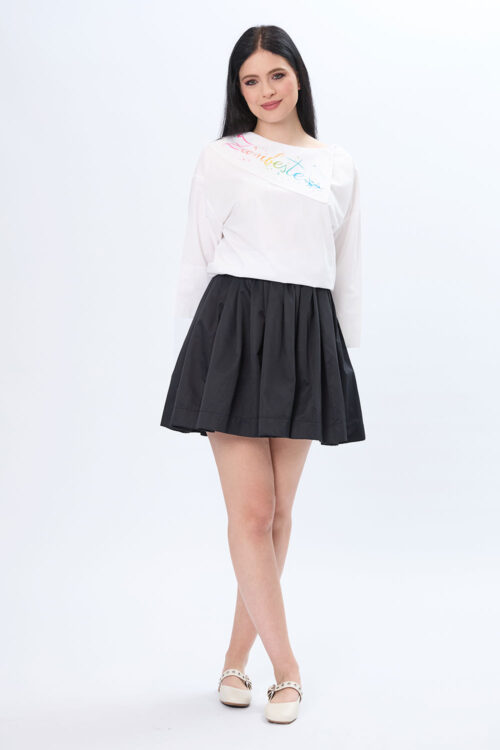 bluza-alba-guler-asimetric-supradimensionat-pictata-manual-zambeste-1